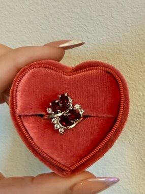 14k gold electroplated vintage Garnet Heart Cluster Ring - Red
